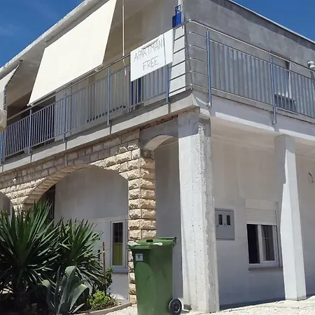 Lamani Apartment Bibinje