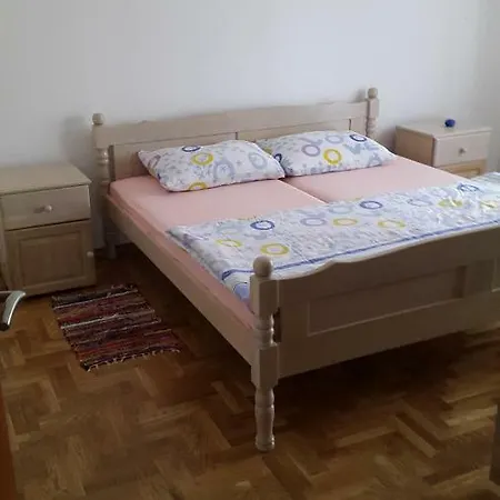Lamani アパート ビビニェ