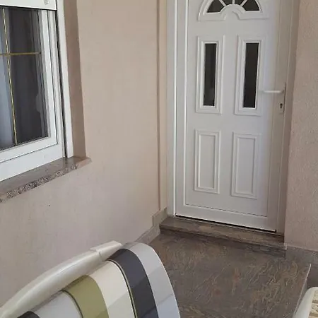 Lamani Apartamento Bibinje